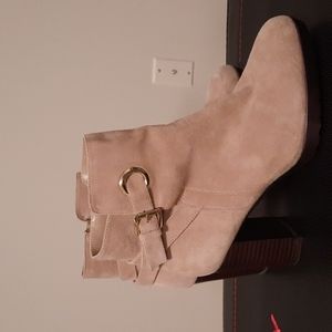 Bella vita tan suede high heel ankle boots sz 8 5